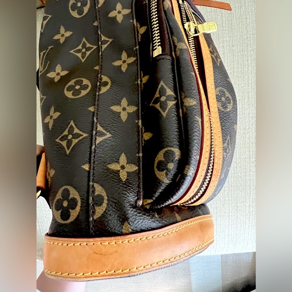 Louis Vuitton authentic
Bosphore Backpack Monogram Canvas - Picture 6 of 8